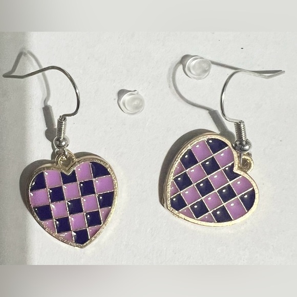 $1 PURPLE HEART EARRINGS. NEW. $1 WITH ANY $10 ORDER OR MORE - Picture 3 of 16